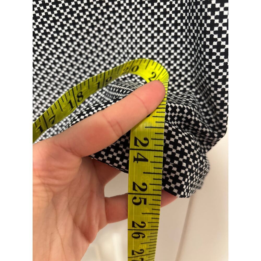 Talbots Sleeveless Black White Patterned Top M - Picture 6 of 7